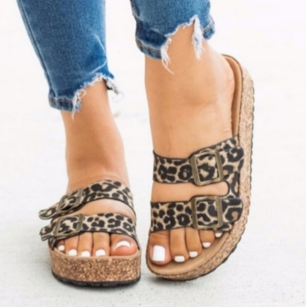 Leopard print buckle platform